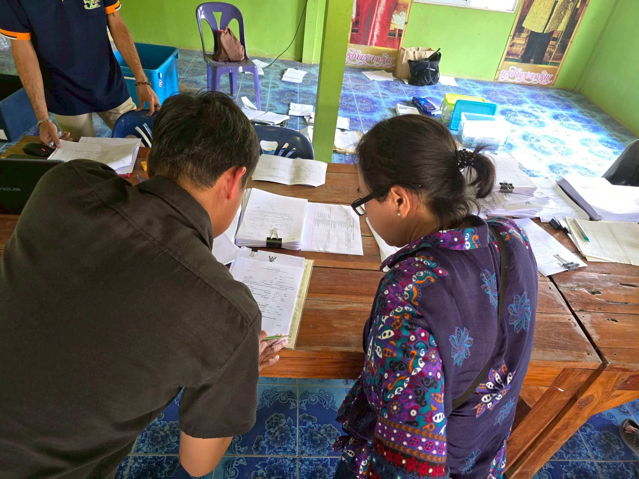 title - วันที่ 7 เมษายน 2569 นายวิทูล ประดิษฐ์บุญ ปฏิรูปที่ดินจังหวัดปราจีนบุรี มอบหมายให้ นายลิขิต ผันผ่อน ผู้อำนวยการกลุ่มกฎหมาย พร้อมด้วย เจ้าหน้าที่ ส.ป.ก.ปราจีนบุรี ลงพื้นที่ออกศูนย์บริการเคลื่อนที่ “Mobile Unit”  ยื่นคำร้องทั่วไปและปรึกษาข้อกฎหมายที่เกี่ยวข้องกับการปฏิรูปที่ดิน ณ ตำบลวังตะเคียน อำเภอกบินทร์บุรี จังหวัดปราจีนบุรี